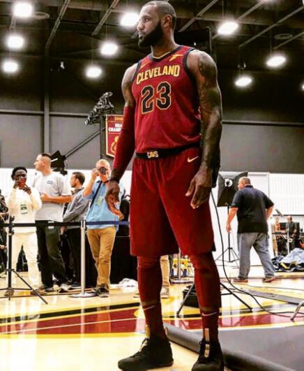 讨论迅速从 讨论迅速从